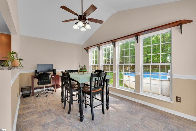 415 Scarlet Oak Drive, Fountain Inn, SC 29644
