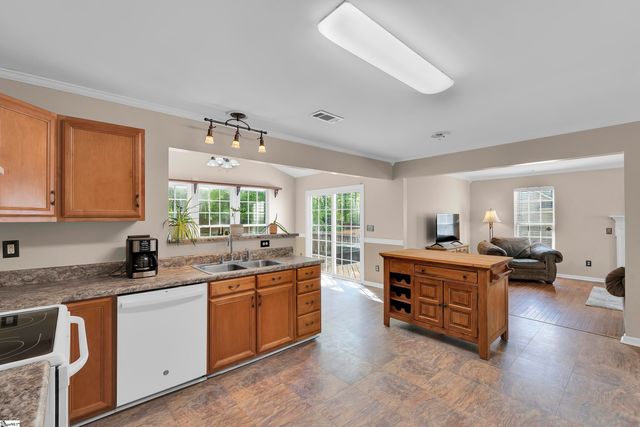 415 Scarlet Oak Drive, Fountain Inn, SC 29644
