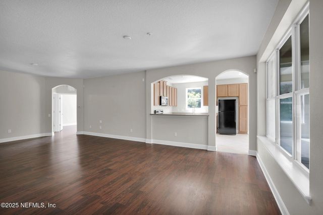 4480 DEERWOOD LAKE Parkway, 121, Jacksonville, FL 32216