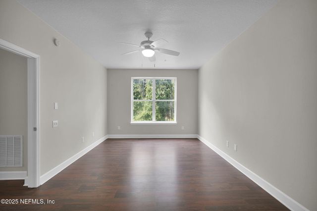 4480 DEERWOOD LAKE Parkway, 121, Jacksonville, FL 32216