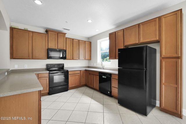 4480 DEERWOOD LAKE Parkway, 121, Jacksonville, FL 32216