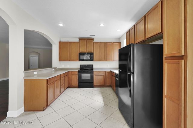 4480 DEERWOOD LAKE Parkway, 121, Jacksonville, FL 32216