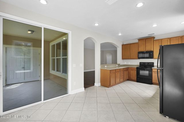 4480 DEERWOOD LAKE Parkway, 121, Jacksonville, FL 32216