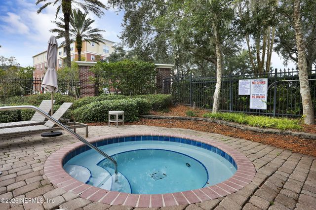 4480 DEERWOOD LAKE Parkway, 121, Jacksonville, FL 32216