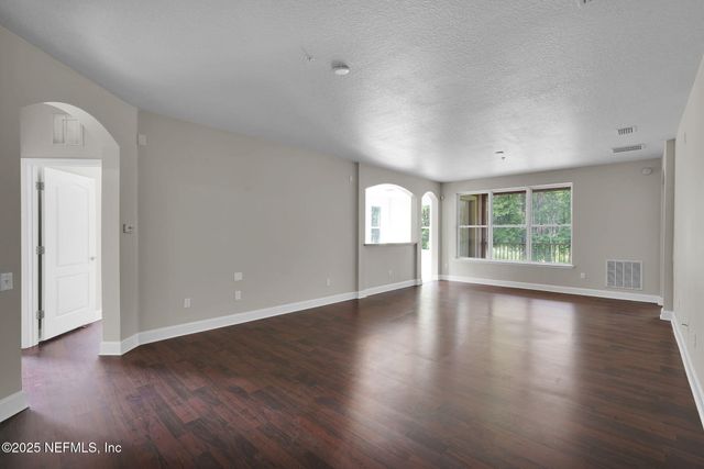 4480 DEERWOOD LAKE Parkway, 121, Jacksonville, FL 32216