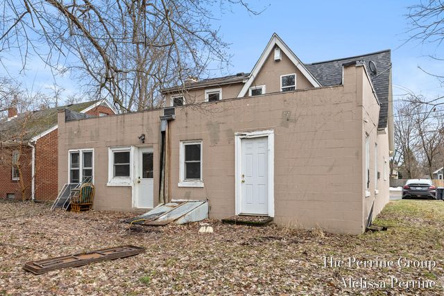 122 Brookview Street, Kalamazoo, MI 49048