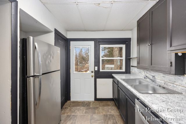 122 Brookview Street, Kalamazoo, MI 49048