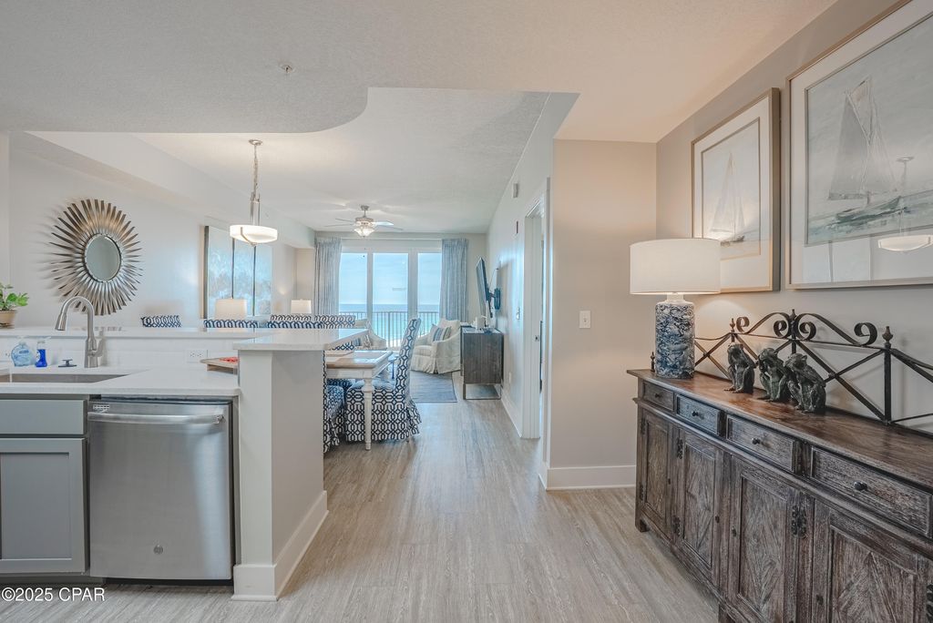 Image 12 of property listing at 15928 Front Beach Road 31211, Panama City Beach, FL 32413