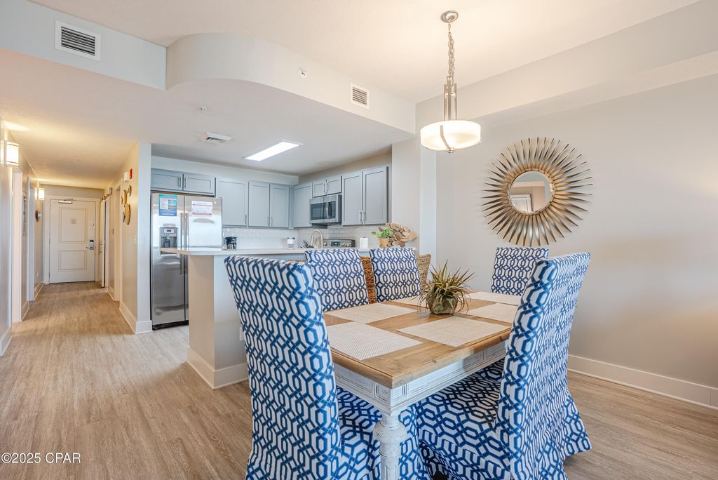 Image 8 of property listing at 15928 Front Beach Road 31211, Panama City Beach, FL 32413