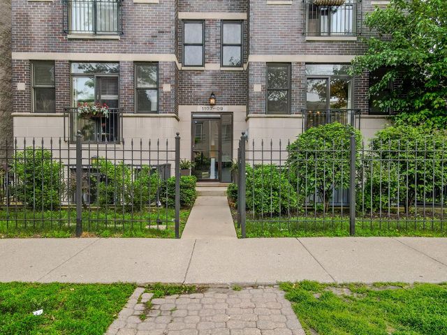 1109 W CORNELIA Avenue 1W, Chicago, IL 60657