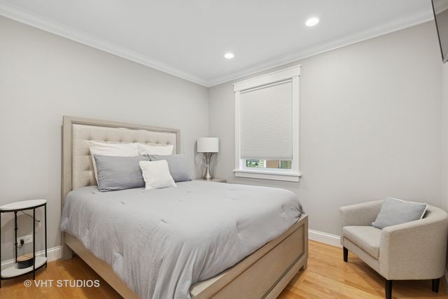 6848 N Oriole Avenue, Chicago, IL 60631