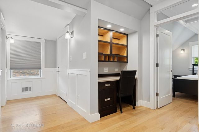 6848 N Oriole Avenue, Chicago, IL 60631
