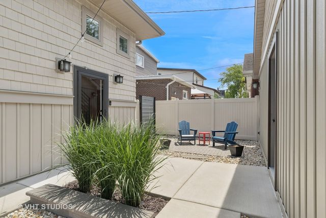 6848 N Oriole Avenue, Chicago, IL 60631