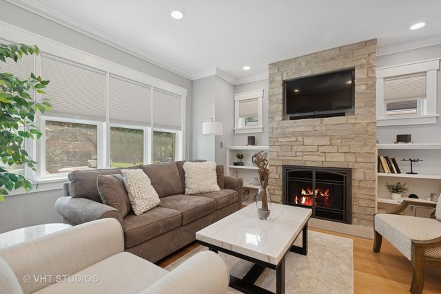 6848 N Oriole Avenue, Chicago, IL 60631