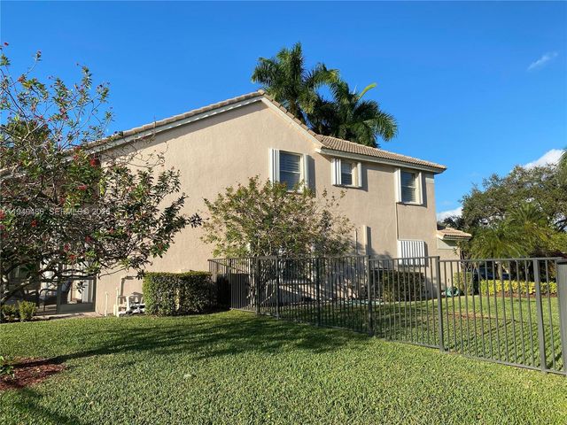 3279 Huntington, Weston, FL 33332