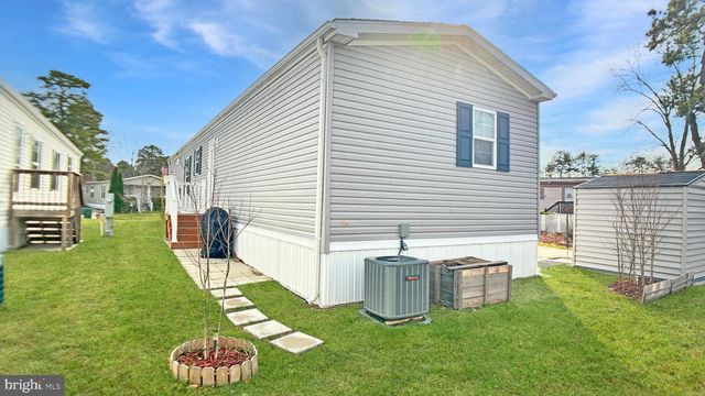 19 OTTER PL, Whiting, NJ 08759