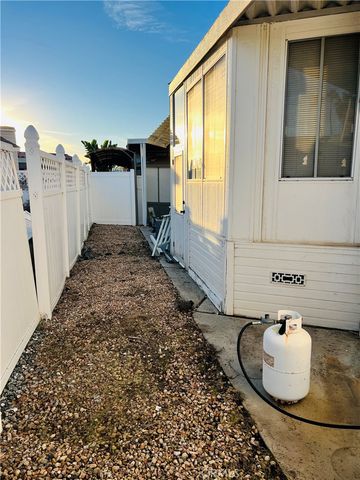 1295 S Cawston Ave 47, Hemet, CA 92545
