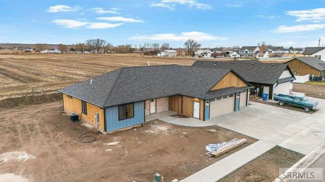 288 E 5th S, Sugar City, ID 83448