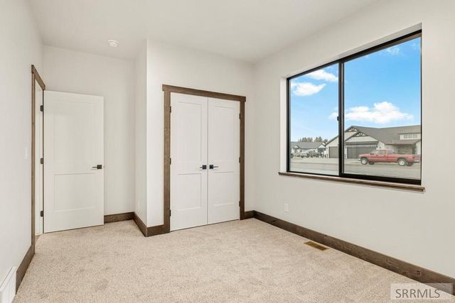 288 E 5th S, Sugar City, ID 83448