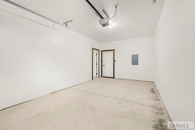 288 E 5th S, Sugar City, ID 83448