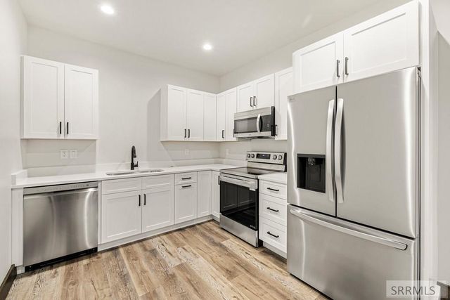 288 E 5th S, Sugar City, ID 83448