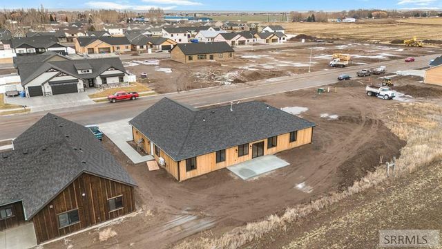 288 E 5th S, Sugar City, ID 83448