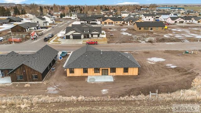 288 E 5th S, Sugar City, ID 83448