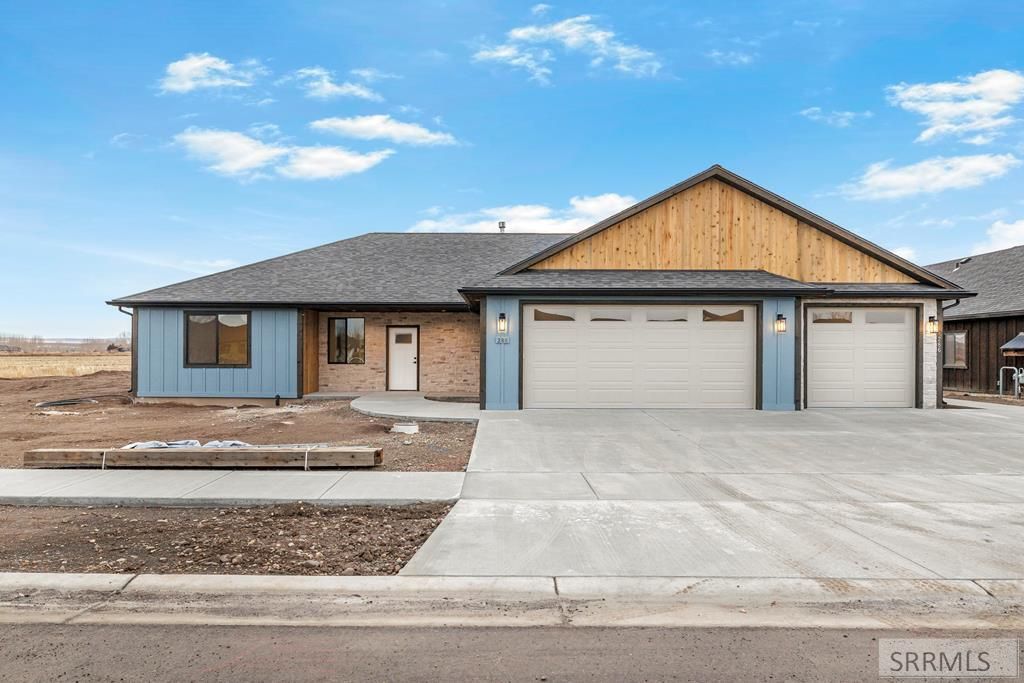 288 E 5th S, Sugar City, ID 83448