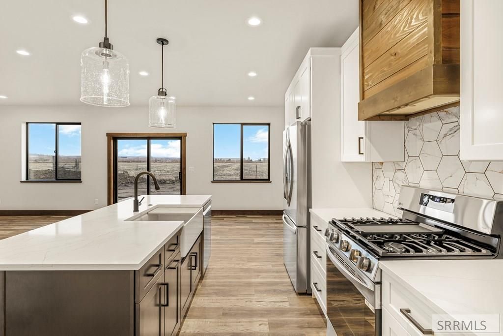 Image 20 of property listing at 288 E 5th S, Sugar City, ID 83448