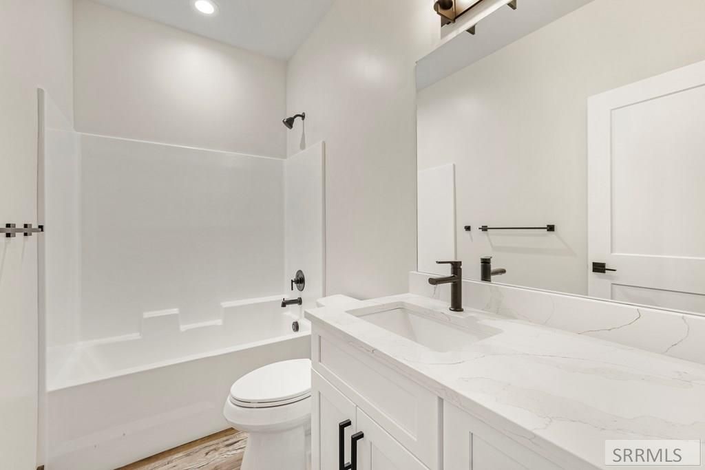 Image 29 of property listing at 288 E 5th S, Sugar City, ID 83448