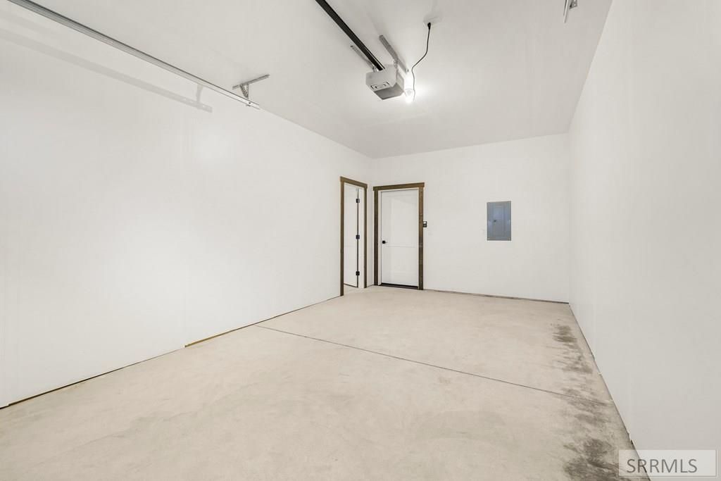 Image 35 of property listing at 288 E 5th S, Sugar City, ID 83448