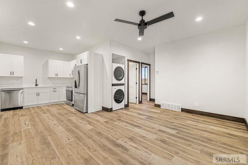 Image 38 of property listing at 288 E 5th S, Sugar City, ID 83448