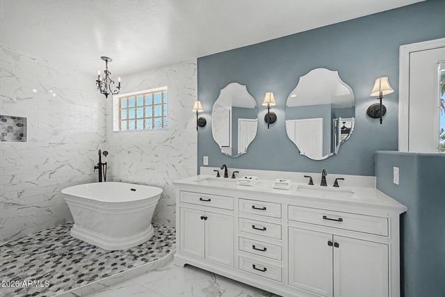 2535 E SARATOGA Street, Gilbert, AZ 85296