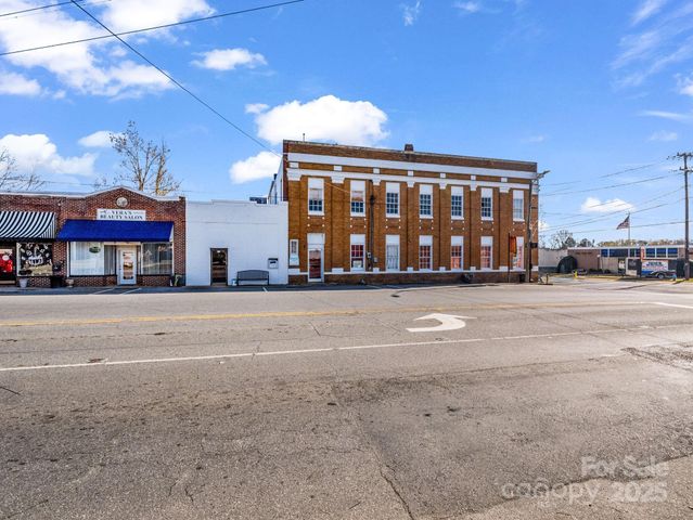 101 E FIRST Street, Lowell, NC 28098