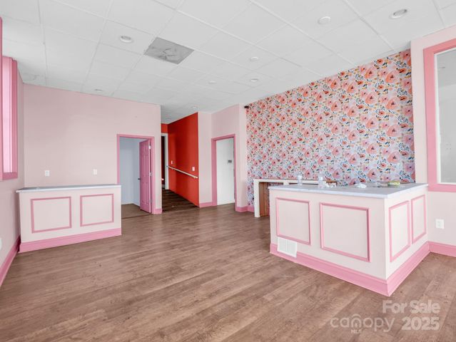 101 E FIRST Street, Lowell, NC 28098