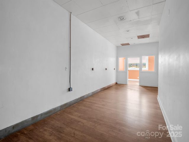 101 E FIRST Street, Lowell, NC 28098