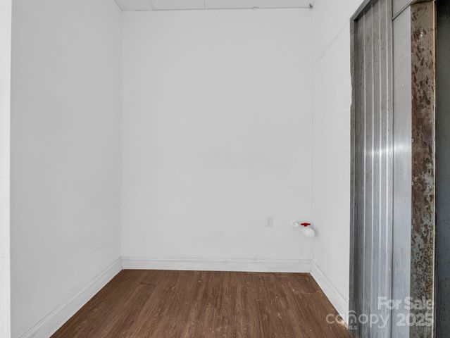 101 E FIRST Street, Lowell, NC 28098