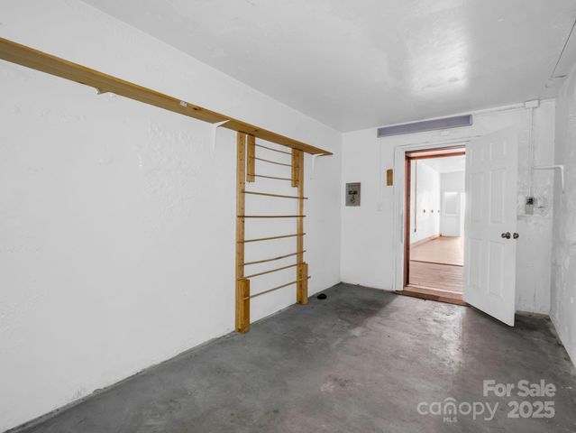 101 E FIRST Street, Lowell, NC 28098