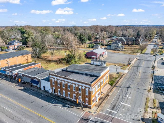 101 E FIRST Street, Lowell, NC 28098