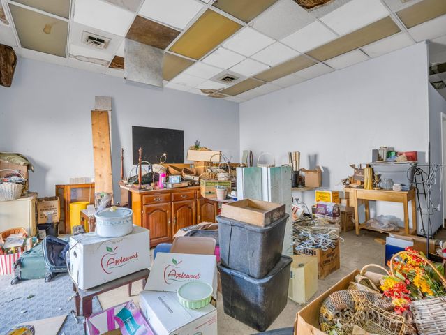 101 E FIRST Street, Lowell, NC 28098