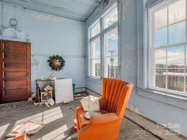 101 E FIRST Street, Lowell, NC 28098