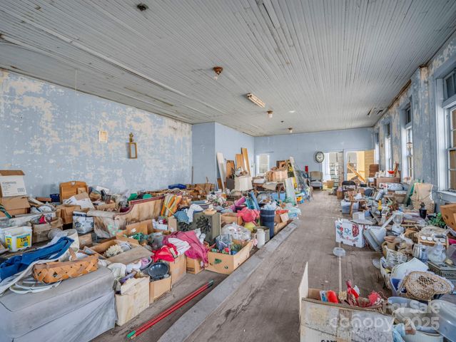 101 E FIRST Street, Lowell, NC 28098