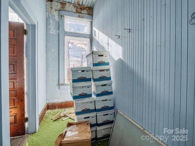 101 E FIRST Street, Lowell, NC 28098