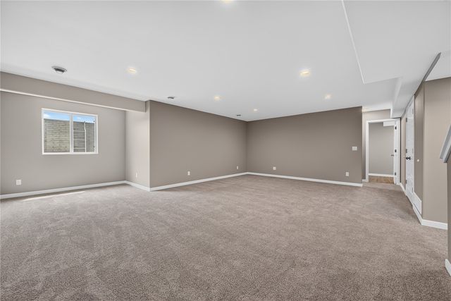 4215 English Glen Avenue, Marion, IA 52302