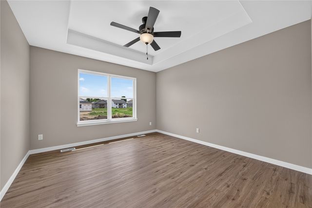 4215 English Glen Avenue, Marion, IA 52302