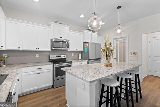 206 Blue Dragon Drive, Jefferson, GA 30549