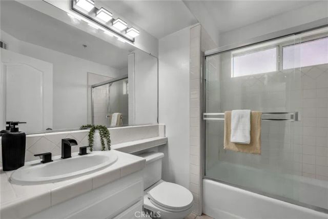 2514 Vanderbilt Lane C, Redondo Beach, CA 90278