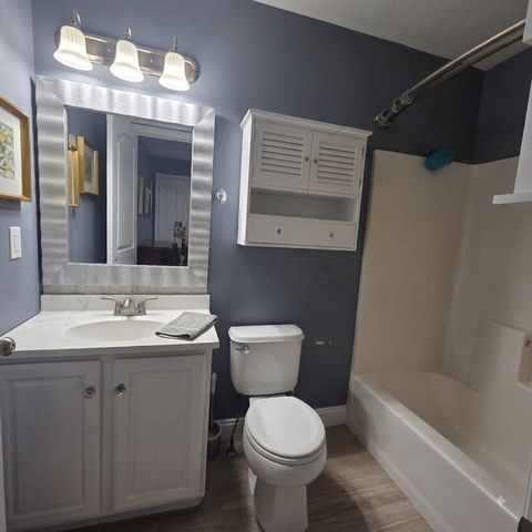 11 Fay, Worcester, MA 01604