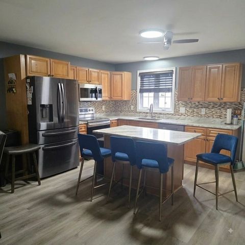 11 Fay, Worcester, MA 01604
