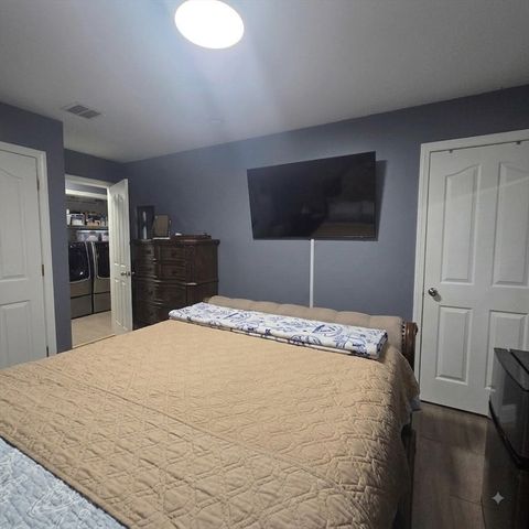 11 Fay, Worcester, MA 01604